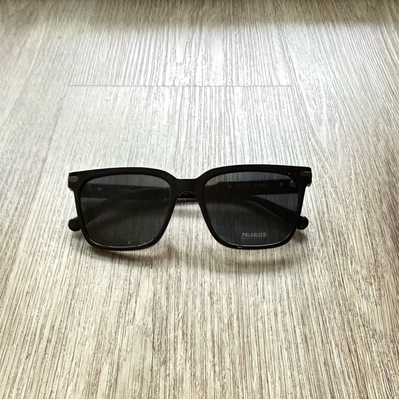 Quay Australia Accessories - quay australia recap black polarized modern square sunglasses eyewear NEW